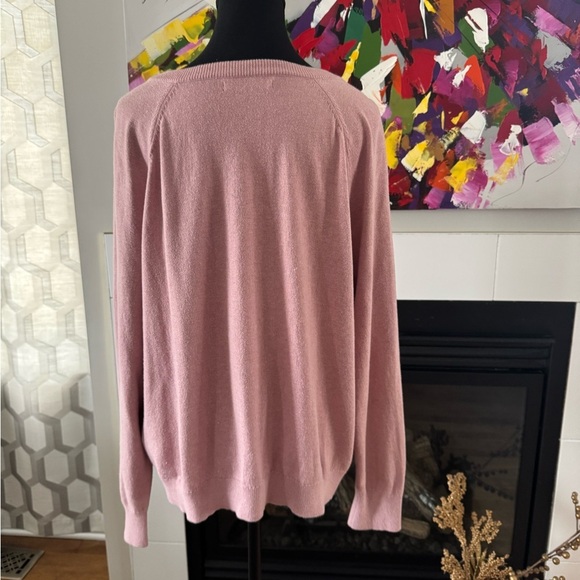 Abercrombie & Fitch Pink Crew Neck Sweater. Ptp 22” lenght 23,5” - Picture 4 of 5